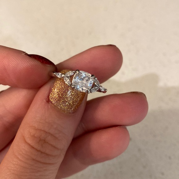 Charmed Aroma Silver ring - Picture 1 of 7